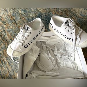 Brand new Givenchy kids running shoes size 36